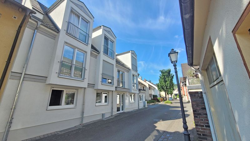 Barrierefreie Drei-Zimmer-Wohnung im Herzen von Ahrweiler mit Sonnenbalkon und eigenem TG-Stellplatz